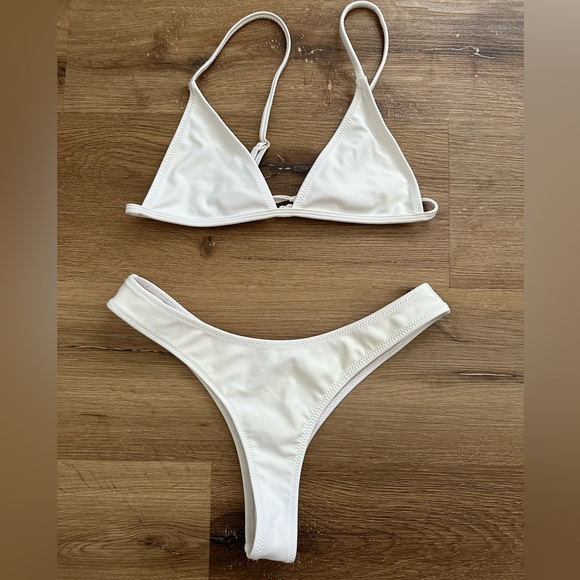 Lahana Bikini - Picture 1 of 2